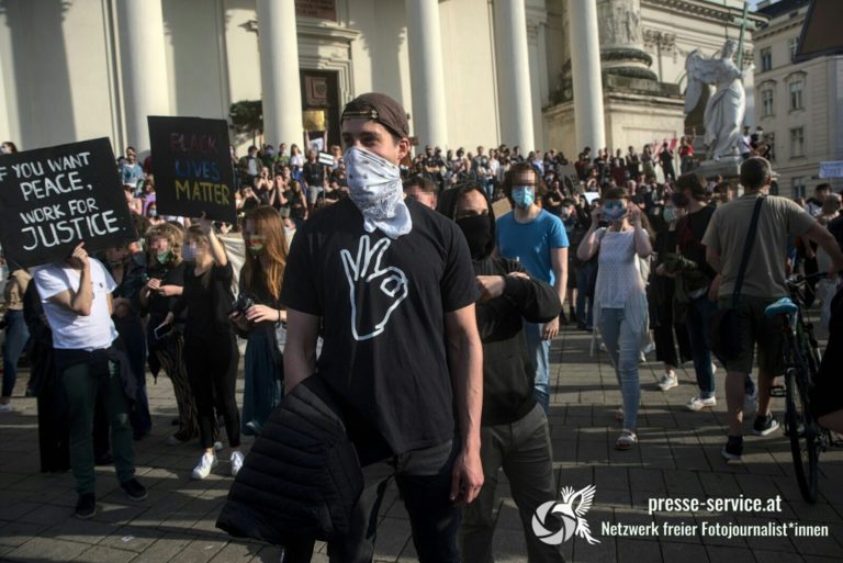 Rechte Provokateure auf Antirassismus-Demos