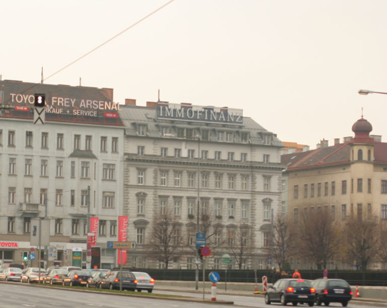 Nicht im Stich gelassen: Immobilienkonzerne verdienen sich eine goldene Nase