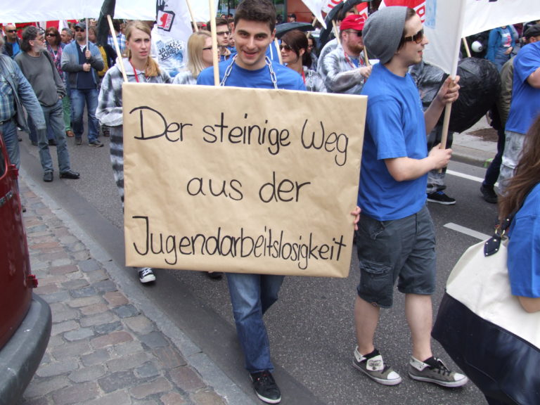 Die Jugend ist die Zukunft, die Zukunft ist der Sozialismus!