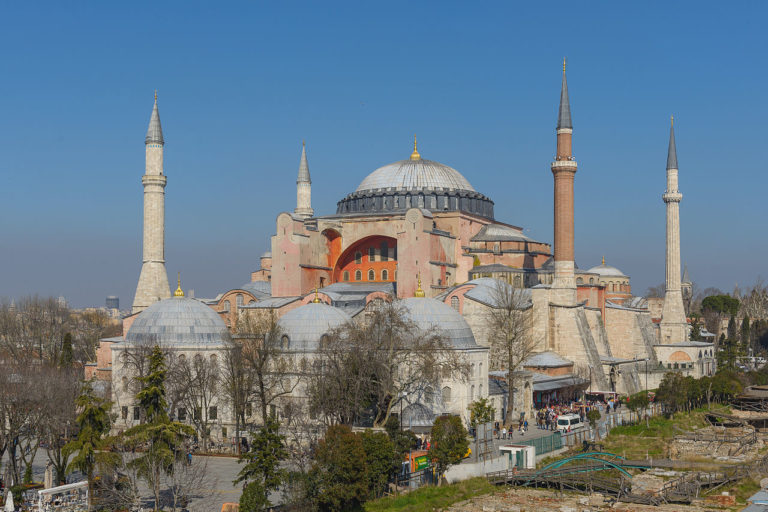 Türkische und griechische Kommunisten gegen Umwandlung der Hagia Sophia in Moschee