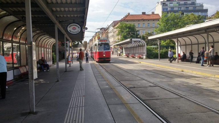 ÖGB-Younion-Vorsitzender Meidlinger von Gewerkschaftern zur Rede gestellt