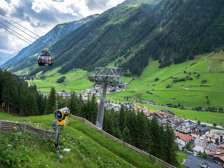 Causa Ischgl: Ermittlung gegen Bürgermeister, Klage gegen LH Platter