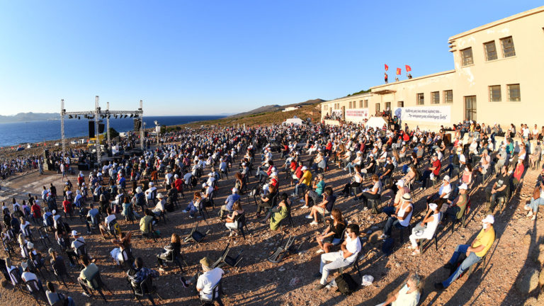 KKE enthüllt Denkmal für die Opfer von Makronisos