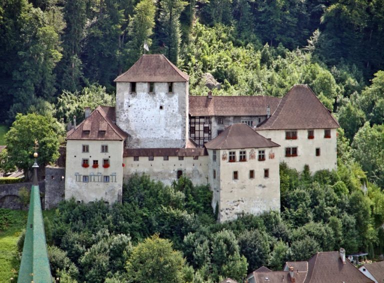 Schwarz-blaues Revival im Ländle