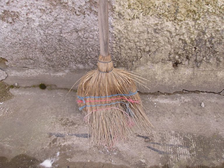 Tiroler Betrieb ließ Lehrling Ausbildung bezahlen