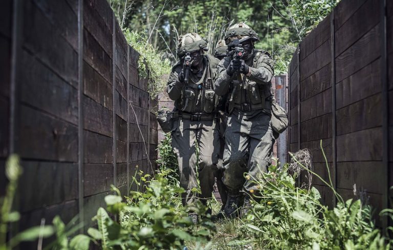 Bundesheer will Schützengräben und Waffendepots auffüllen