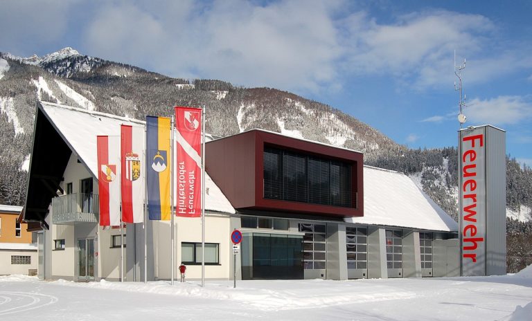 Luxus-Camp im Stodertal mit seltsamen Hintergründen