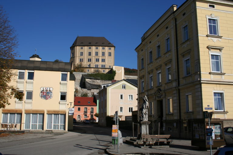 Rechtsextreme kaufen Haus in Steyregg und planen „patriotisches Großprojekt“