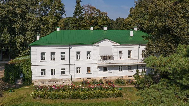 Deutsche Kulturoffiziere unterwegs an der Front