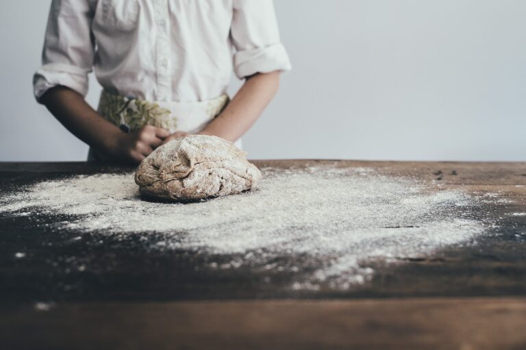 Entlassung nach Krankenstand: Bäckereikette blitzt vor Gericht ab