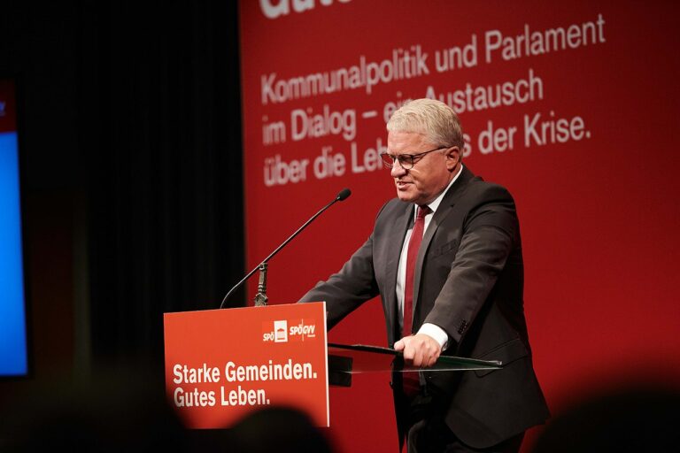 Neue Regierungen in Linz und Oberösterreich mit wenig Neuem