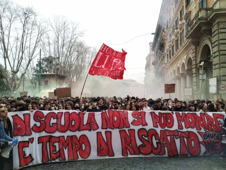 200.000 Schüler und Studenten auf den Straßen Italiens