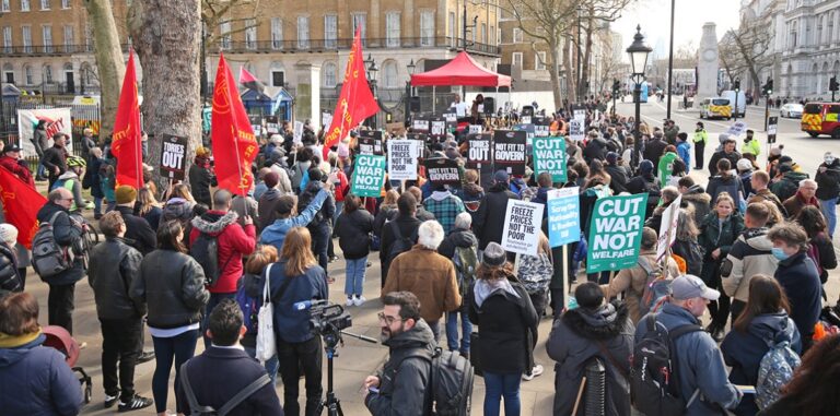 Proteste gegen Teuerung und Sparpolitik in Großbritannien