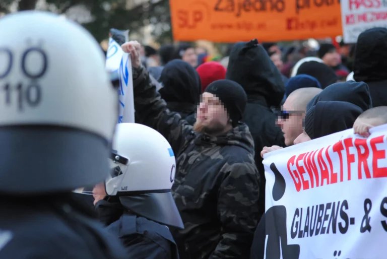 Oberösterreich bleibt bei rechtsextremen Straftaten weiter im Spitzenfeld