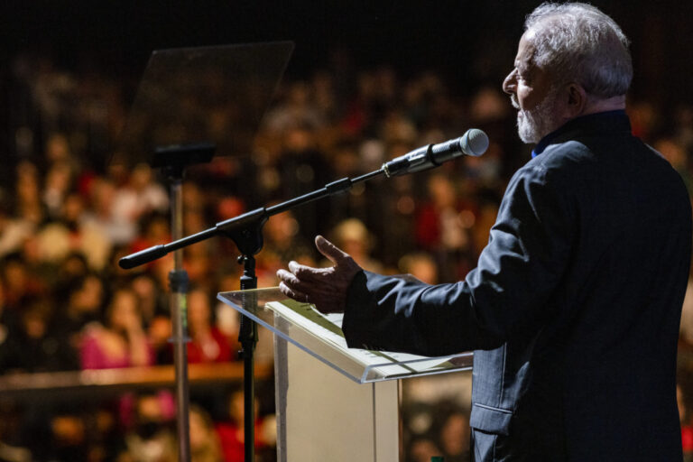 Peking: Roter Teppich für Lula, Abfuhr für Baerbock