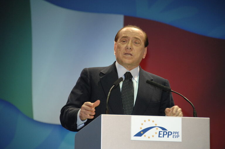 Italiens Kommunisten zum Tod Berlusconis