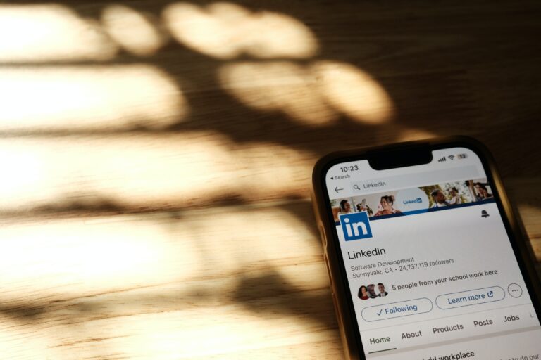 LinkedIn entlässt 668 Mitarbeiterinnen und Mitarbeiter