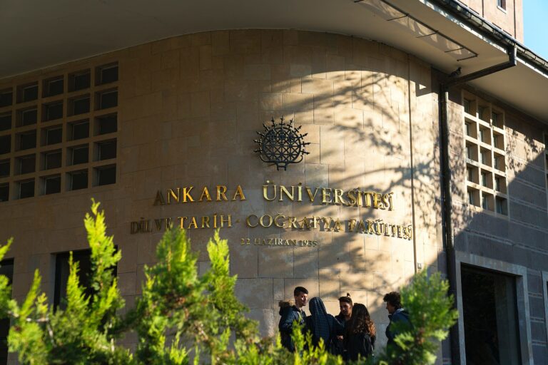 Faschistischer Angriff auf Kommunisten an der Universität von Ankara