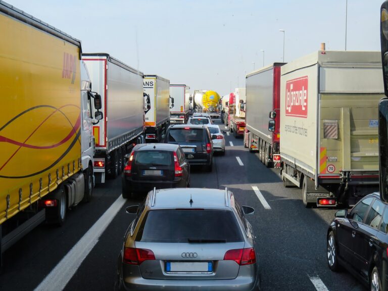 Blockade ukrainischer LKW an Grenzen zu Polen und Slowakei