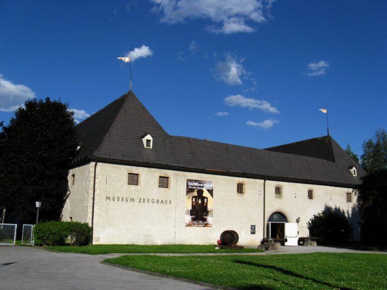 Das Innsbrucker Zeughaus präsentiert die neue Dauerausstellung „Schatz Tirol“