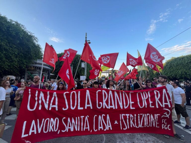 Breite Proteste gegen Brücke über Straße von Messina