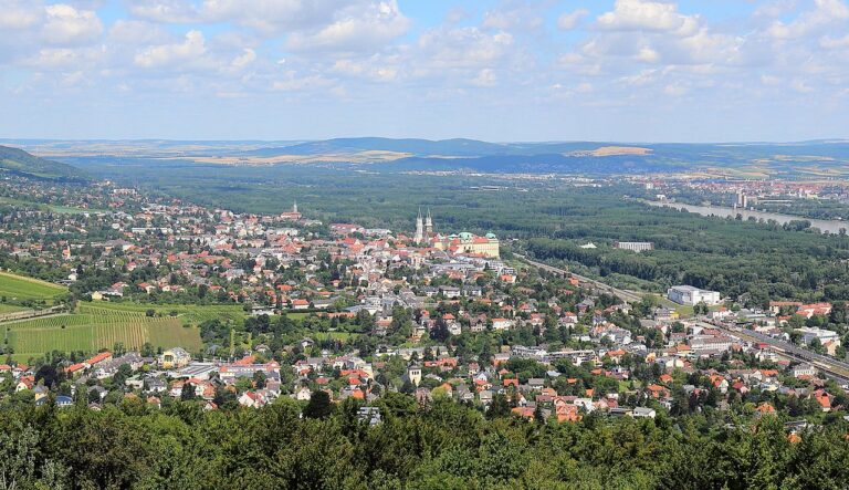 Ex-Bürgermeister von Klosterneuburg wegen Immobilienkauf in Kritik