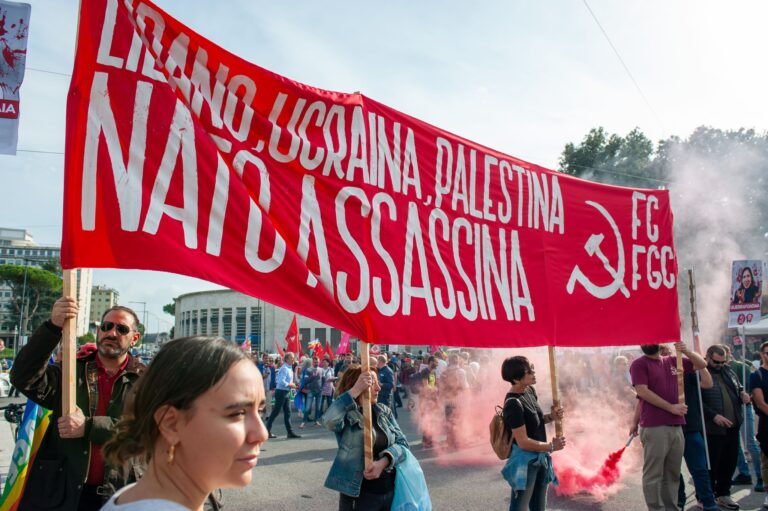 Massendemonstrationen in Italien: Tausende fordern Frieden und Waffenstillstand