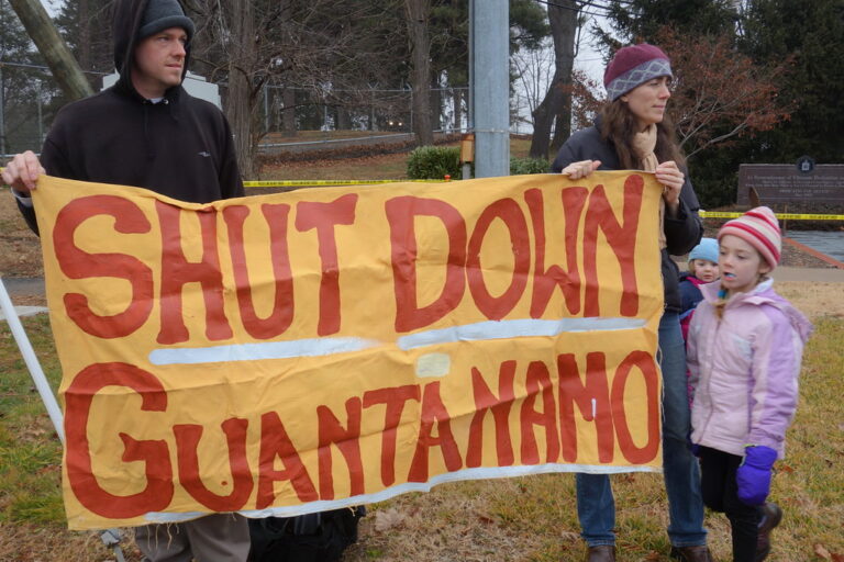 Kuba protestiert gegen geplante Internierung von Migranten in Guantánamo