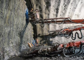 Sechs schwere Arbeitsunfälle in Österreich – ein Todesopfer und mehrere Verletzte