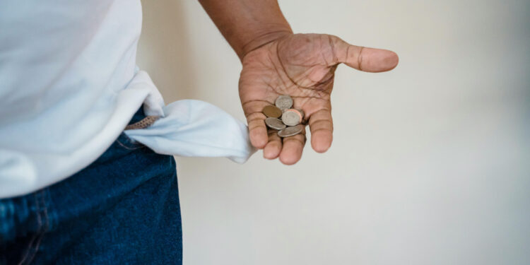 Großbritannien kürzt Sozialleistungen: Hunderttausende drohen in Armut zu geraten