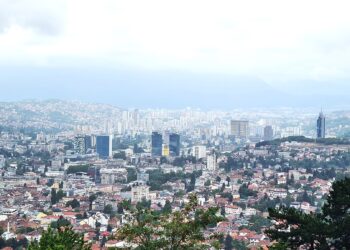 Bosnien: Hoher Repräsentant stoppt Zahlungen an zwei Parteien der Republika Srpska