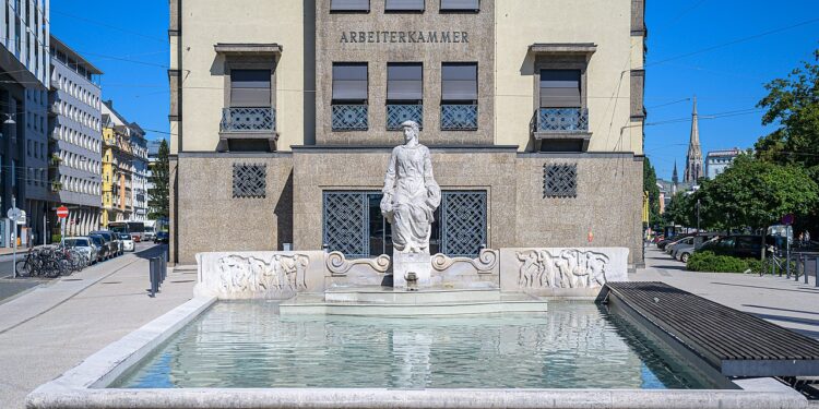 Arbeiterin wegen ihres Geschlechts gekündigt