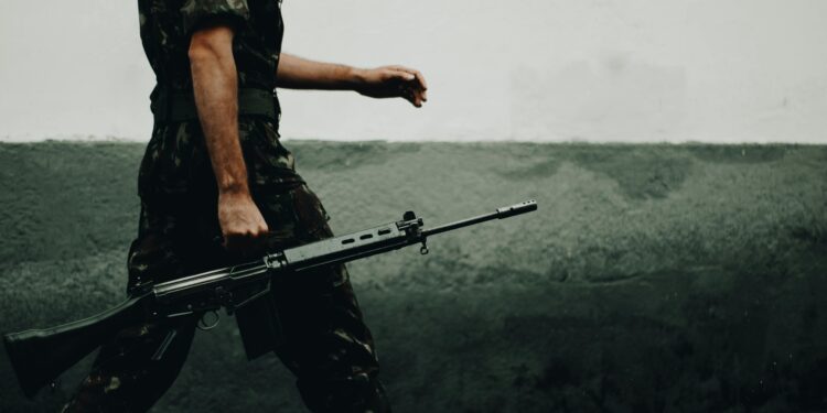 Vom Pazifisten zum Soldaten: Der rätselhafte Weg des CIA-Sohns Michael Gloss in den Donbass