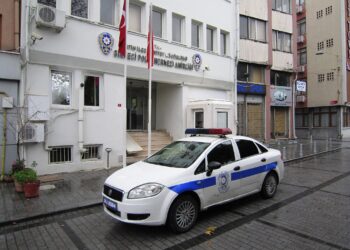 Erneute Verhaftungswelle gegen CHP: Repressionsspirale in der Türkei dreht sich weiter