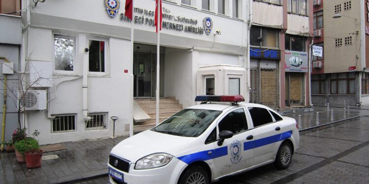 Erneute Verhaftungswelle gegen CHP: Repressionsspirale in der Türkei dreht sich weiter