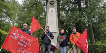 80 Jahre Befreiung: PdA-Gedenken am Salzburger Kommunalfriedhof