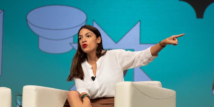 Ohne Mandat in den Krieg: Trump droht Impeachment nach Iran-Angriff