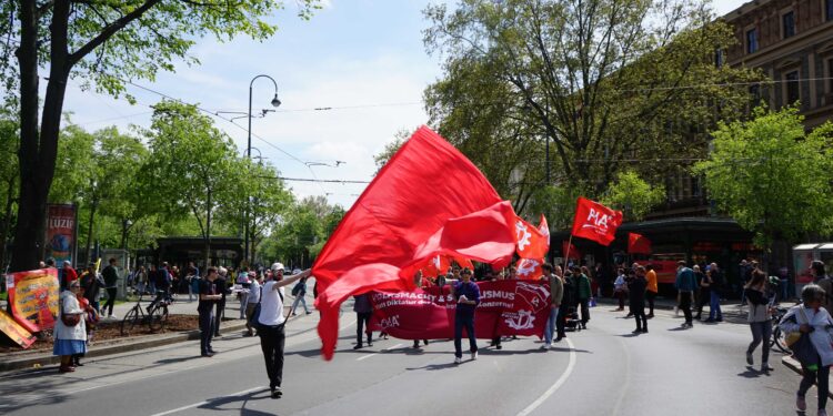 Kommunistische und Arbeiterparteien verurteilen Israels Angriff auf den Iran