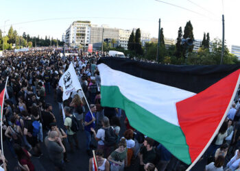 Massendemonstration vor US-Botschaft in Athen