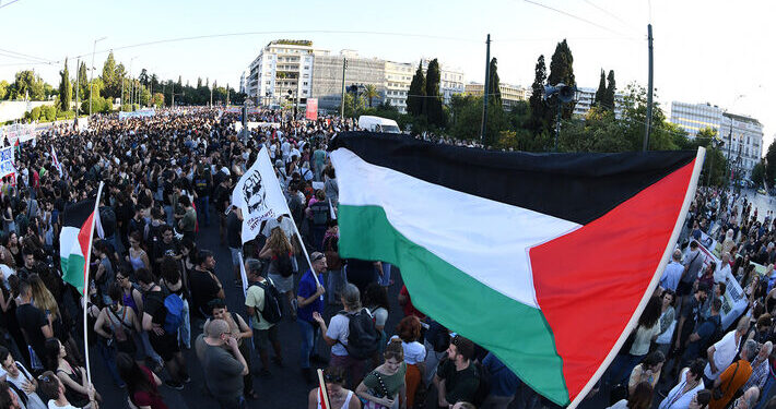 Massendemonstration vor US-Botschaft in Athen