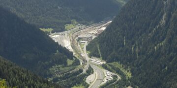 Nach Unwettern im Wipptal: Brennerstraße und Bahnstrecke wieder teilweise freigegeben