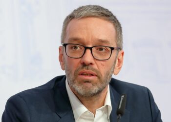 FPÖ in der Krise: Rechtsextreme Codes, rassistische Hetze und das Schweigen der Parteispitze