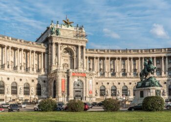 Die „Österreichische Nationalbibliothek“ profiliert sich als „kriegstüchtige“ Institution der neutralen Republik Österreich