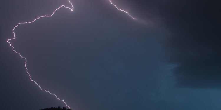 Unwetter und Bergdramen in den Alpen: Muren, Überschwemmungen und tragische Unfälle