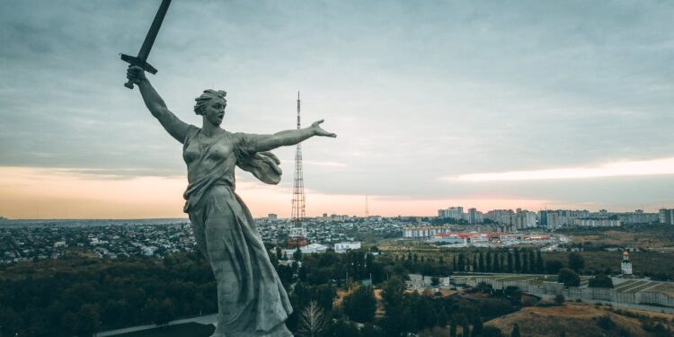 Russland: KPRF fordert Neubewertung der Ära Stalins und der sowjetischen Geschichte