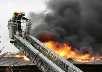 Brand in Innsbrucker Hotel: Über 100 Personen evakuiert