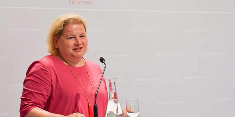 Arbeitslosigkeit steigt weiter, Regierung bleibt untätig