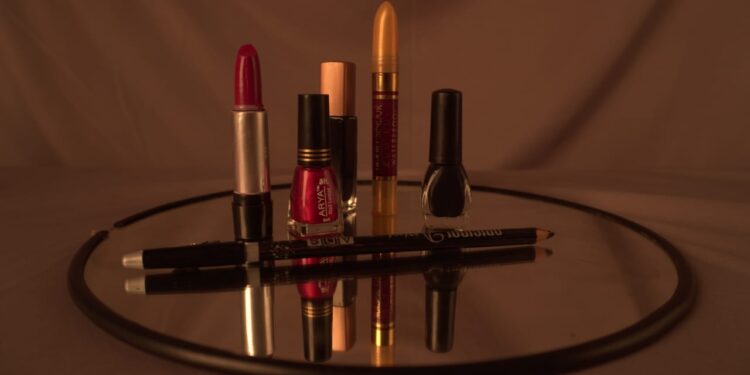 Jugendkosmetikprodukte mehrheitlich nicht empfehlenswert