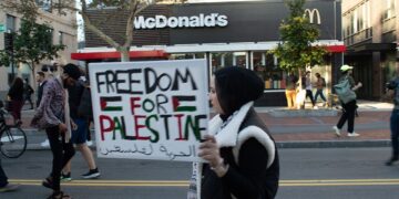 Britische Polizei verhaftet über 500 Palästina-Demonstranten wegen Terrorismusdelikten