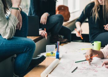 Umfrage: Leistungsdruck setzt Jugendlichen am meisten zu